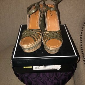 Mia olive green wedges